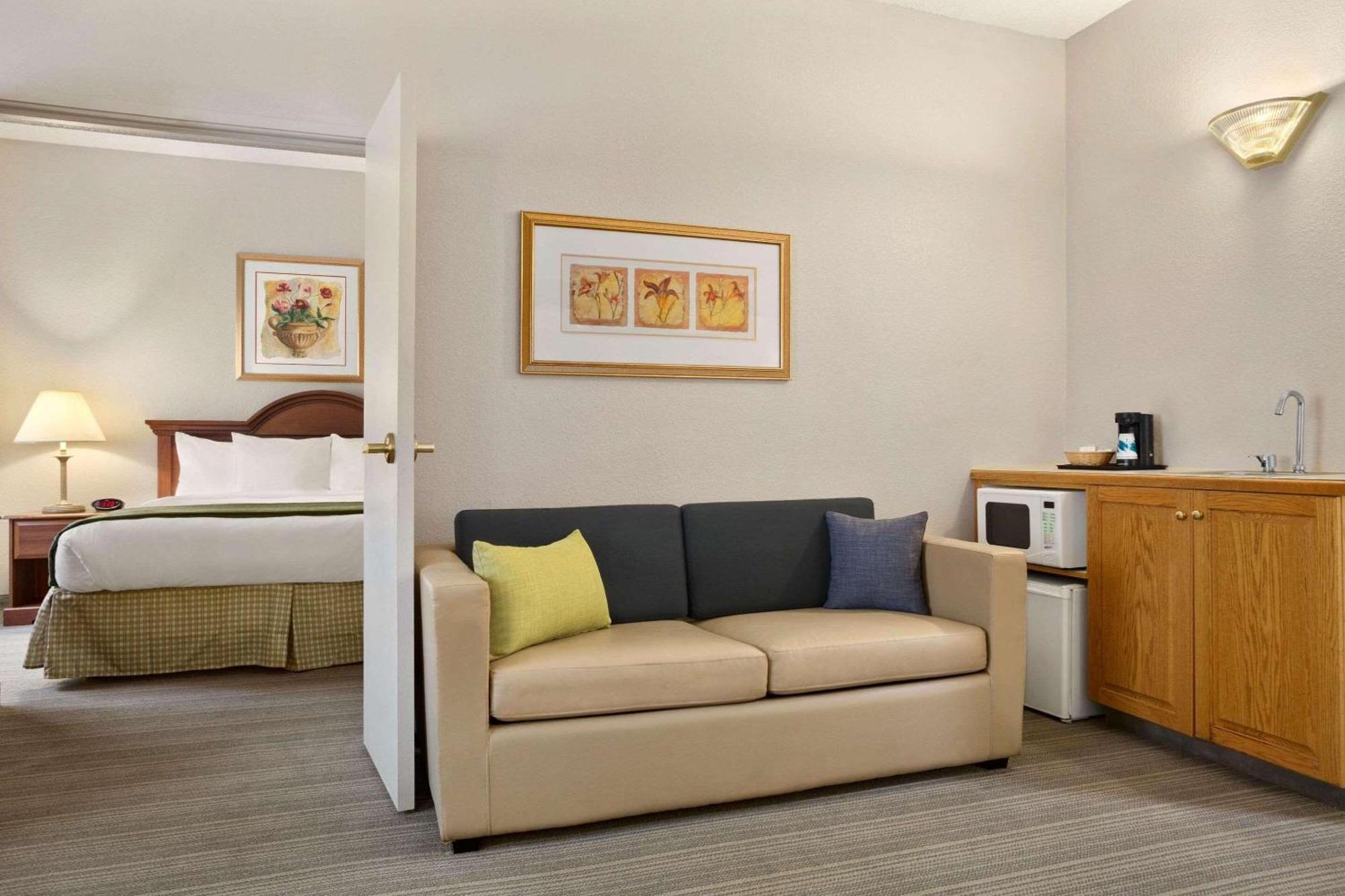 Country Inn & Suites By Radisson, Charlotte University Place, Nc Bagian luar foto