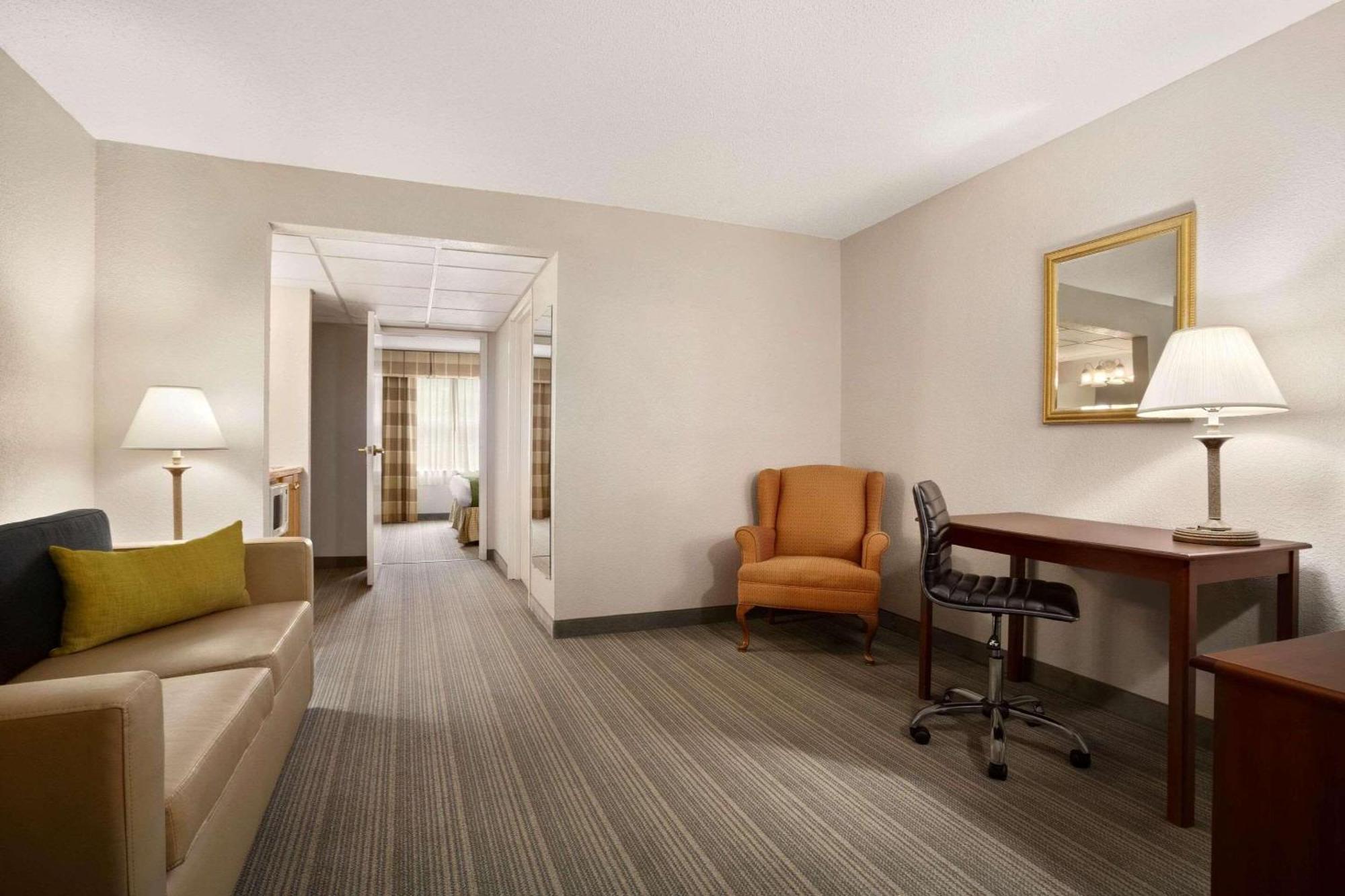 Country Inn & Suites By Radisson, Charlotte University Place, Nc Bagian luar foto